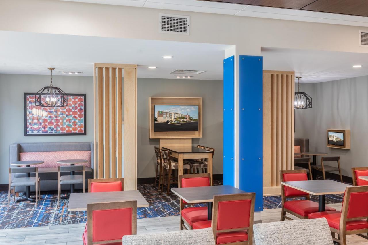 Holiday Inn Express & Suites Greenville S - Piedmont By Ihg Buitenkant foto