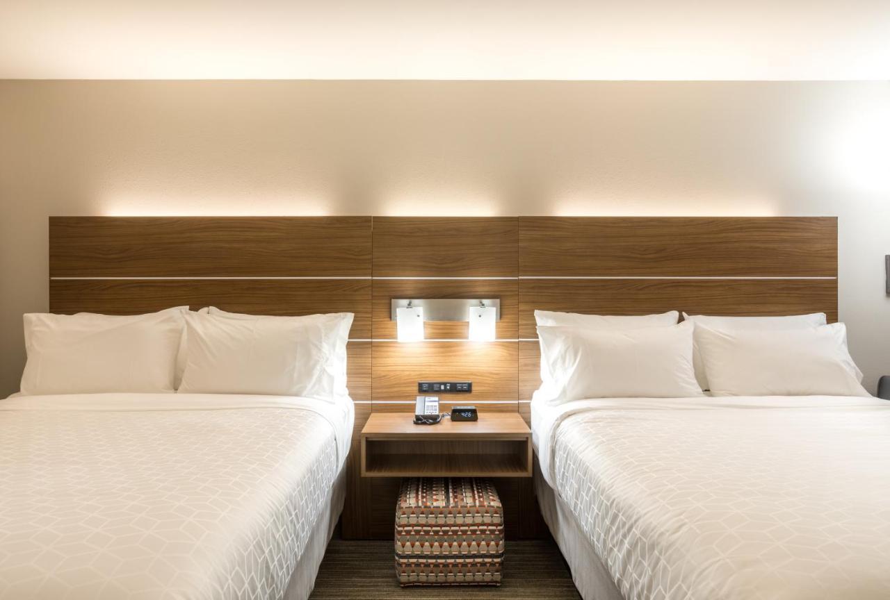Holiday Inn Express & Suites Greenville S - Piedmont By Ihg Buitenkant foto