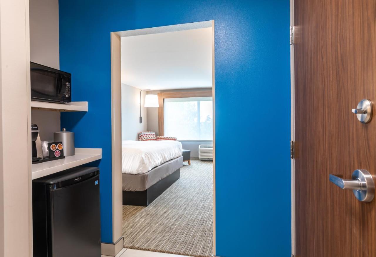Holiday Inn Express & Suites Greenville S - Piedmont By Ihg Buitenkant foto