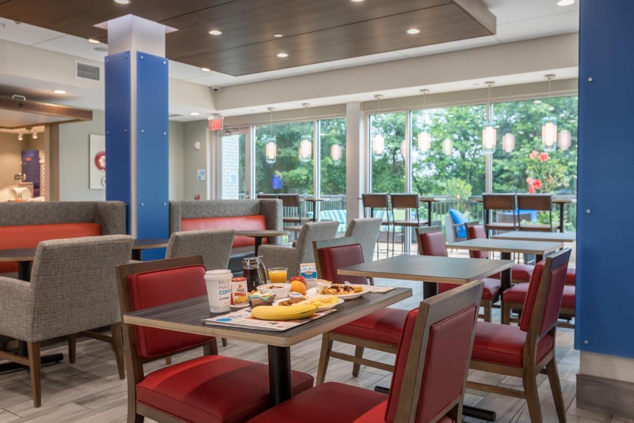 Holiday Inn Express & Suites Greenville S - Piedmont By Ihg Buitenkant foto