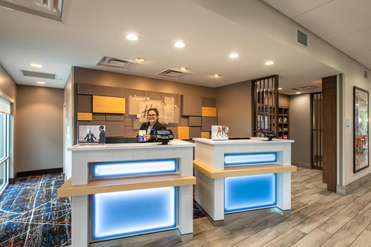 Holiday Inn Express & Suites Greenville S - Piedmont By Ihg Buitenkant foto