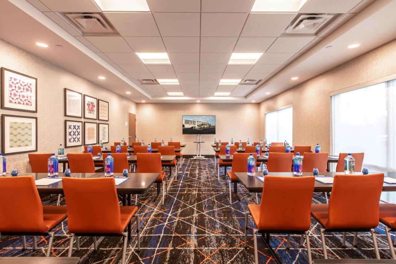 Holiday Inn Express & Suites Greenville S - Piedmont By Ihg Buitenkant foto