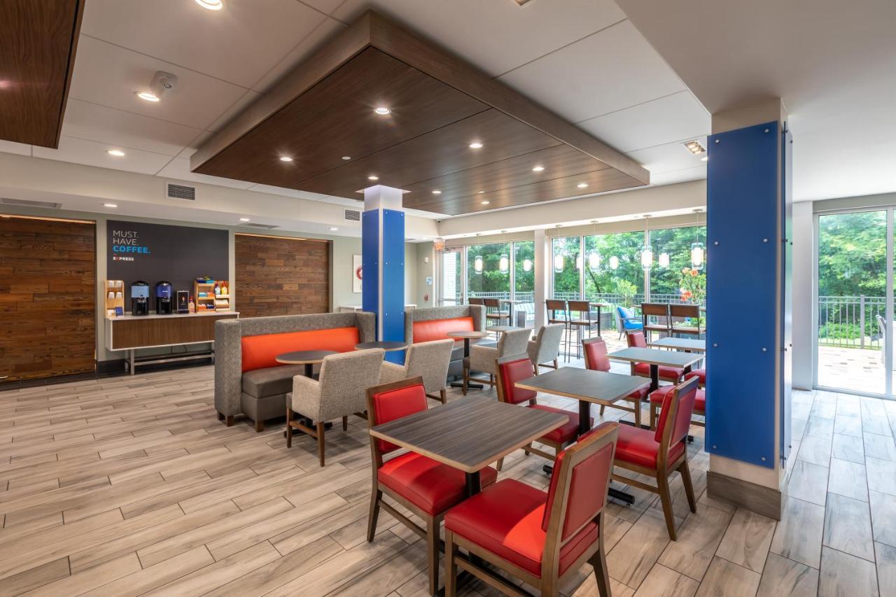 Holiday Inn Express & Suites Greenville S - Piedmont By Ihg Buitenkant foto