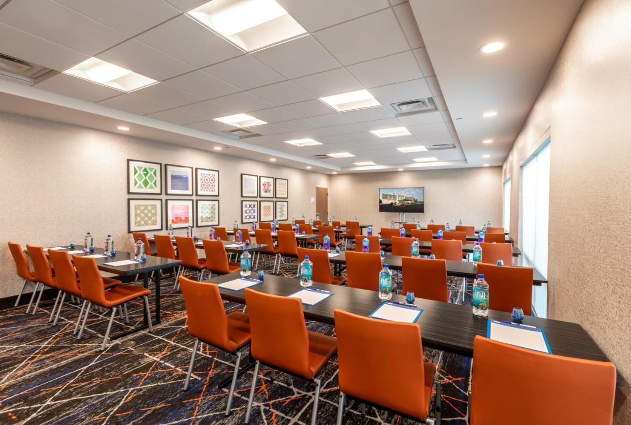 Holiday Inn Express & Suites Greenville S - Piedmont By Ihg Buitenkant foto