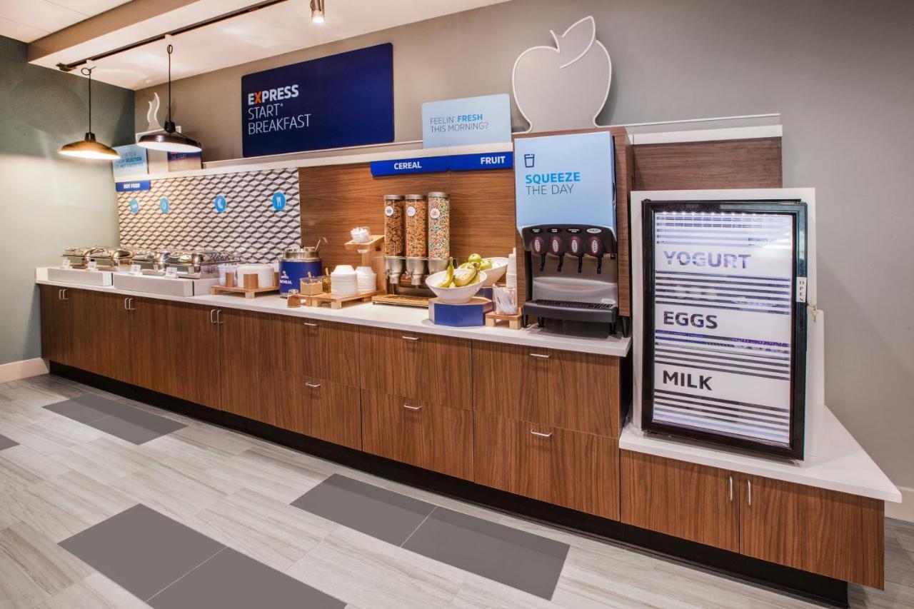 Holiday Inn Express & Suites Greenville S - Piedmont By Ihg Buitenkant foto